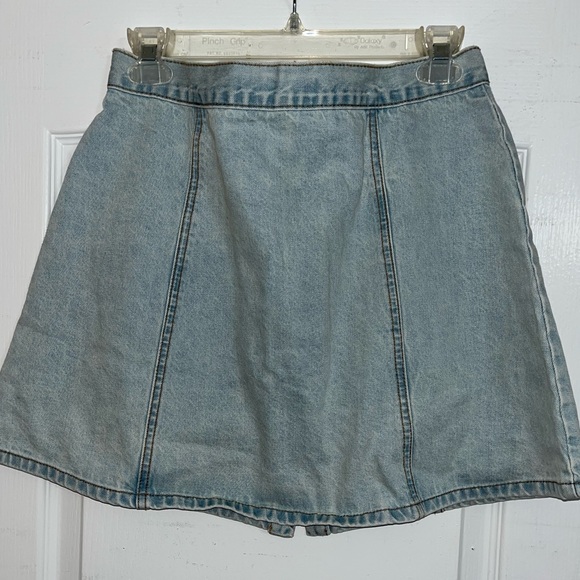 Urban Outfitters/BDG Light Wash Button Snap Denim Skirt NWT — L - Picture 4 of 4